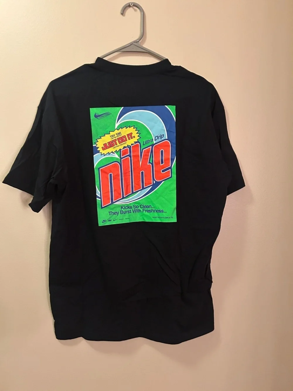 Nike Ultra Drip Men’s Black Graphic T-Shirt Size S Athletic Casual Tee
